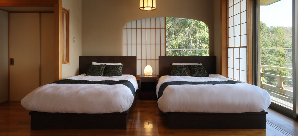 12.5-tatami mats large individual room [with bed, only one room]Japanese & Western room